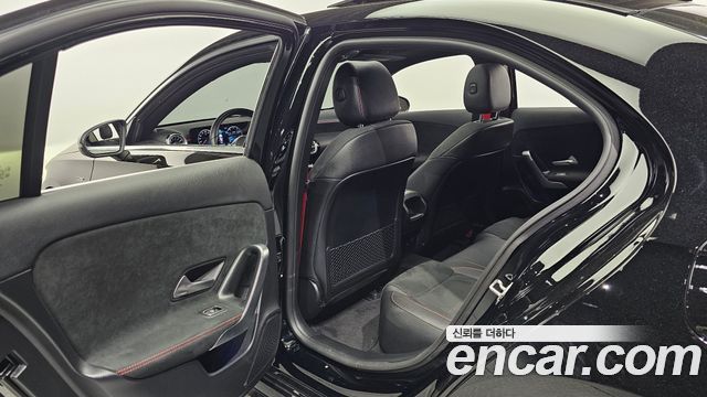Mercedes-Benz A-Class 2021 — photo 11
