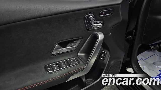 Mercedes-Benz A-Class 2021 — photo 13