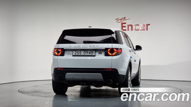 Land Rover Discovery Sport 2016 — photo 4