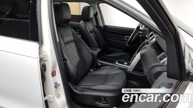 Land Rover Discovery Sport 2016 — photo 10