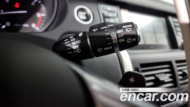 Land Rover Discovery Sport 2016 — photo 16
