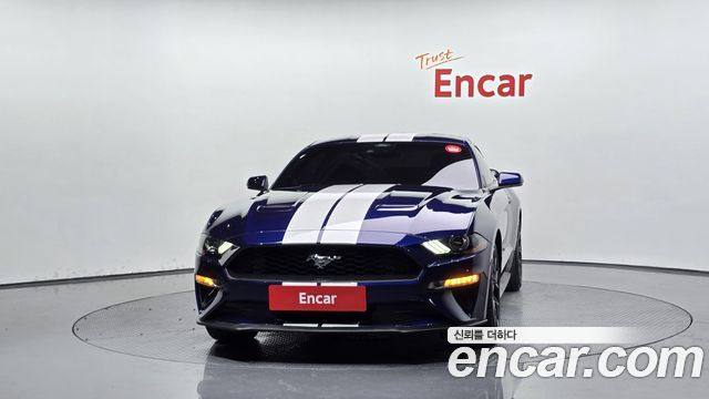 Ford Mustang 2020 — photo 3