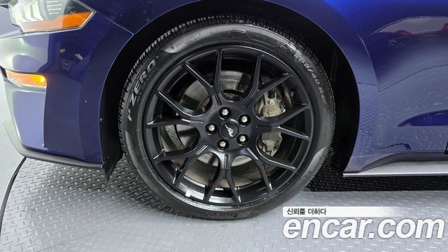 Ford Mustang 2020 — photo 5