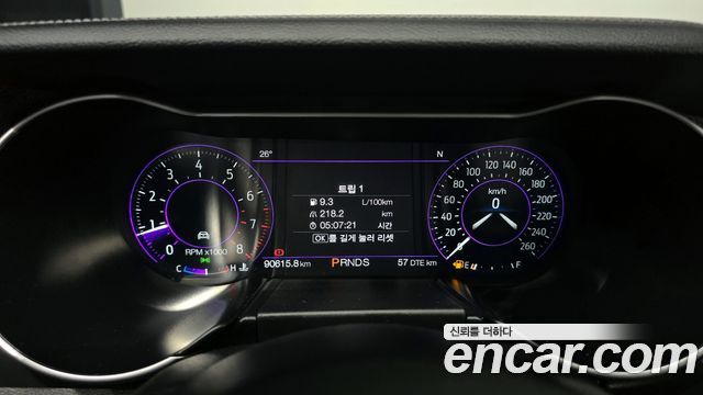 Ford Mustang 2020 — photo 8