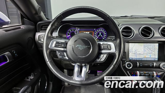 Ford Mustang 2020 — photo 13