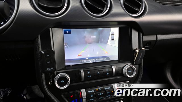 Ford Mustang 2020 — photo 15