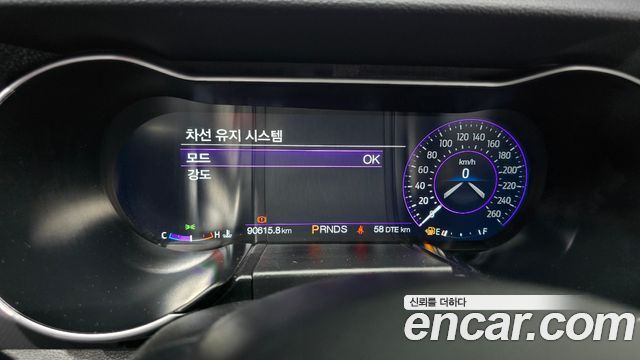 Ford Mustang 2020 — photo 18