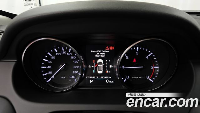 Land Rover Discovery Sport 2016 — photo 8