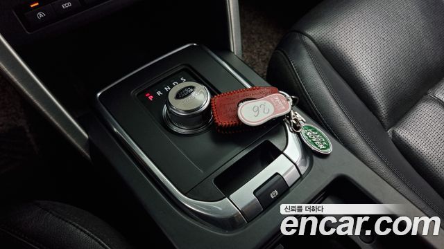 Land Rover Discovery Sport 2016 — photo 9