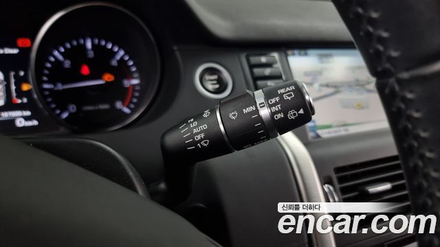 Land Rover Discovery Sport 2016 — photo 19