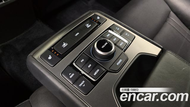 Hyundai Genesis 2015 — photo 18