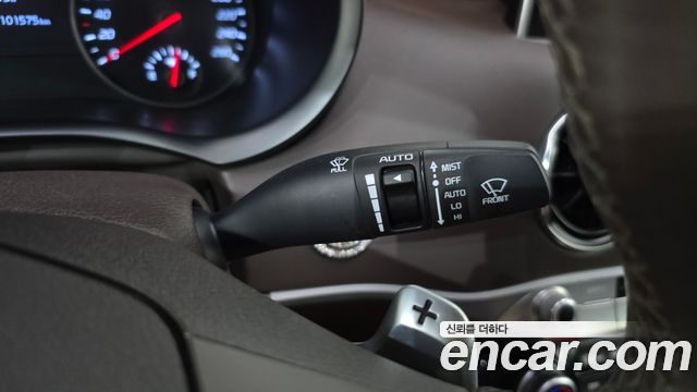 Kia Stinger 2018 — photo 18