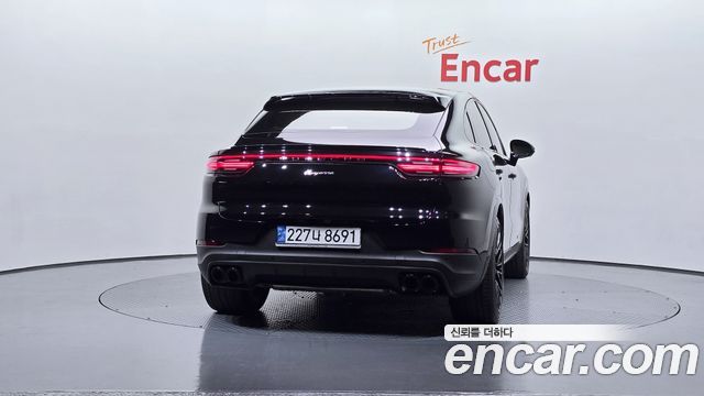 Porsche Cayenne 2020 — photo 4
