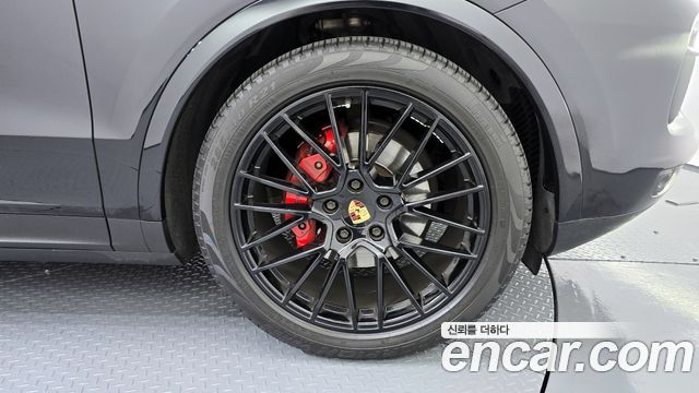 Porsche Cayenne 2020 — photo 5