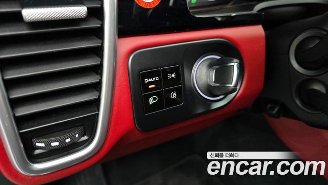 Porsche Cayenne 2020 — photo 13