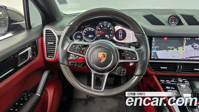 Porsche Cayenne 2020 — photo 14