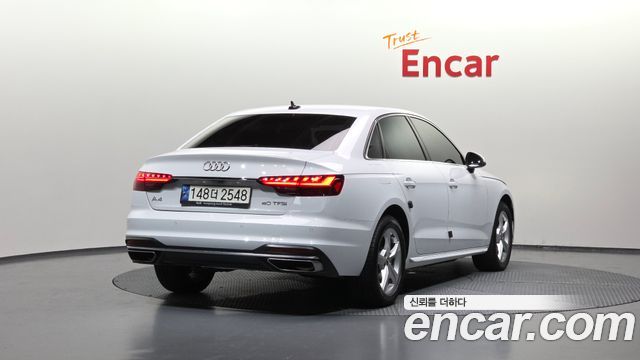 Audi A4 2021 — photo 2