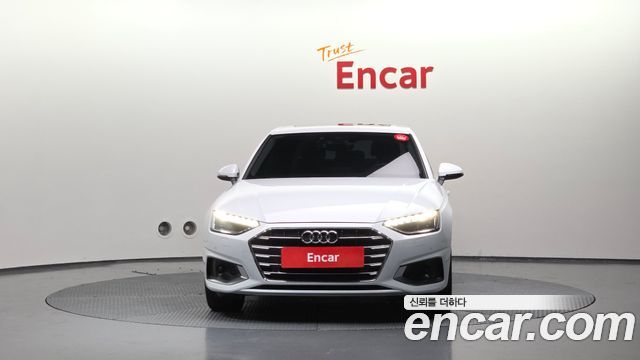 Audi A4 2021 — photo 3