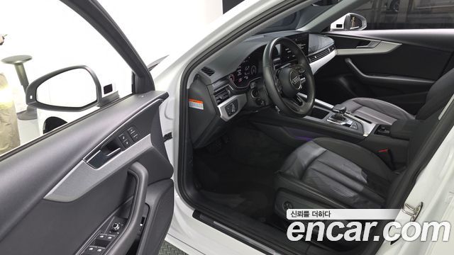 Audi A4 2021 — photo 10