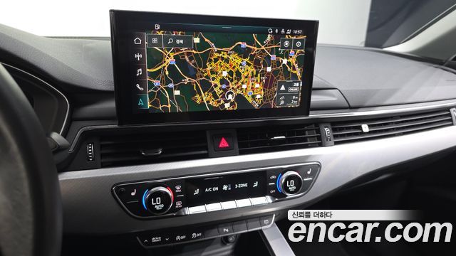 Audi A4 2021 — photo 14