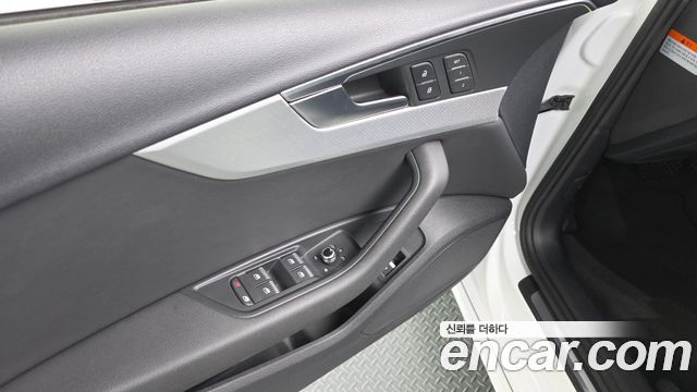 Audi A4 2021 — photo 18