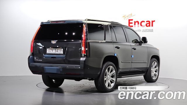 Cadillac Escalade 2018 — photo 2