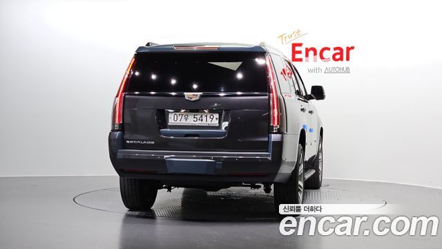 Cadillac Escalade 2018 — photo 4