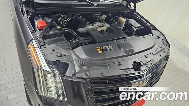 Cadillac Escalade 2018 — photo 6