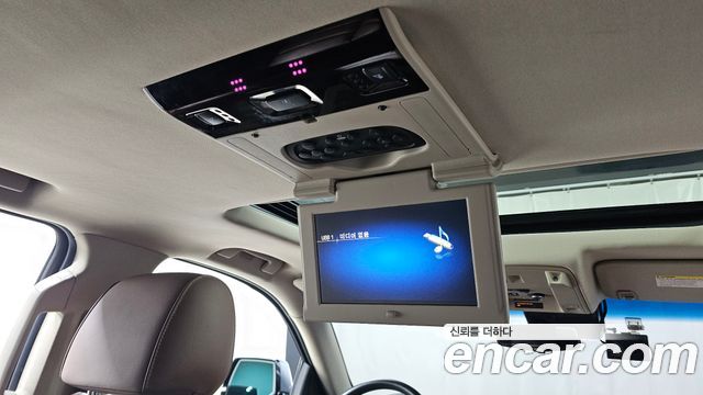 Cadillac Escalade 2018 — photo 17