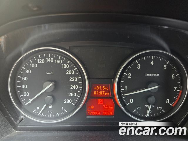 BMW 3-Series 2010 — photo 8