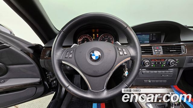BMW 3-Series 2010 — photo 15