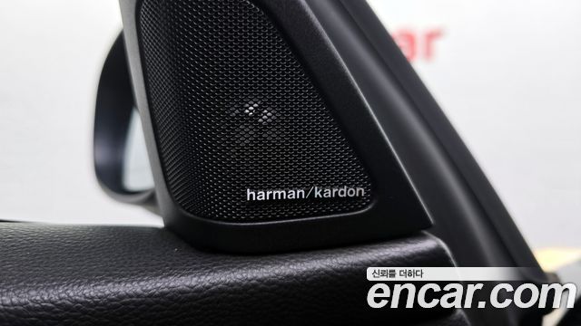 BMW 3-Series 2010 — photo 20