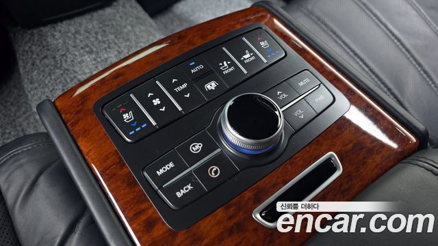 Hyundai Equus 2012 — photo 19