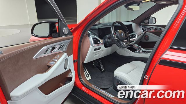 BMW XM 2023 — photo 10