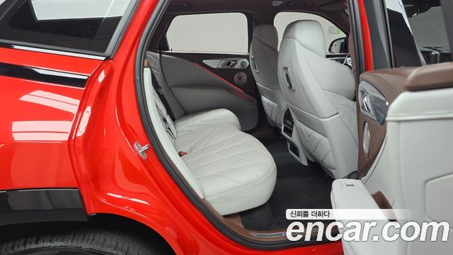 BMW XM 2023 — photo 12