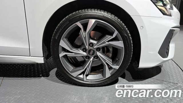 Audi A3 2023 — photo 5
