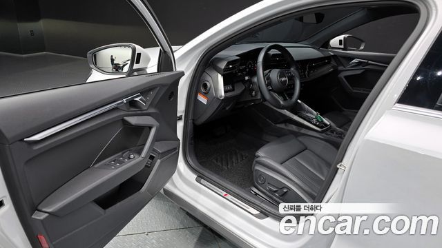 Audi A3 2023 — photo 10