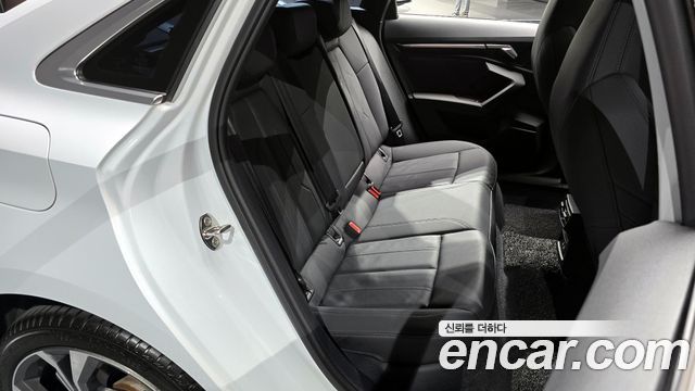 Audi A3 2023 — photo 12