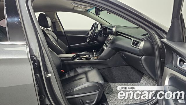 Genesis G70 2018 — photo 10