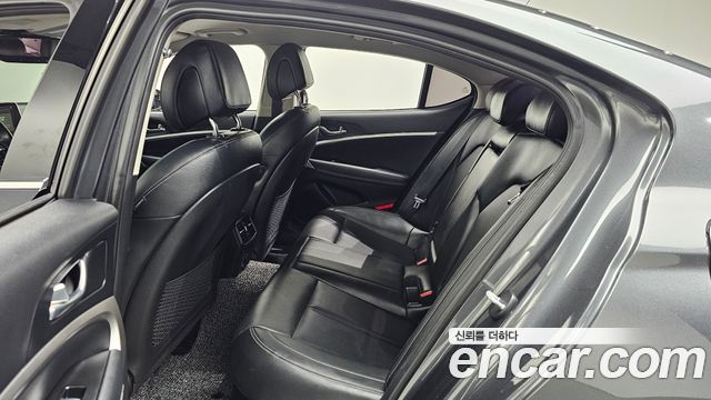 Genesis G70 2018 — photo 14