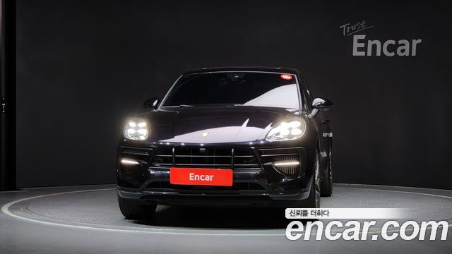 Porsche Macan 2021 — photo 3