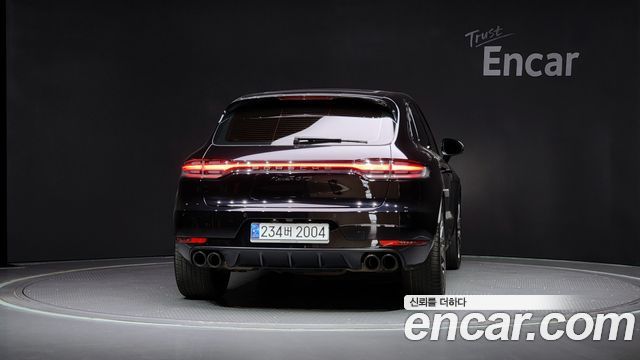 Porsche Macan 2021 — photo 4