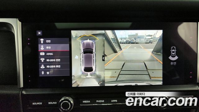 Porsche Macan 2021 — photo 15