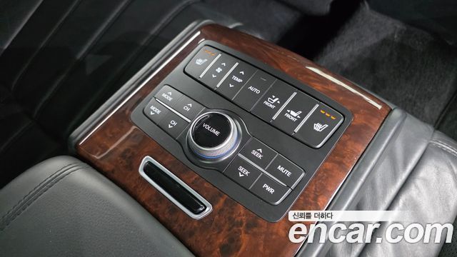 Hyundai Equus 2012 — photo 18