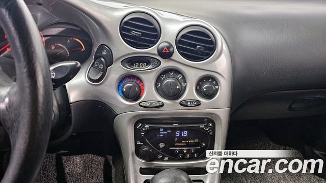 Hyundai Tiburon 1997 — photo 13