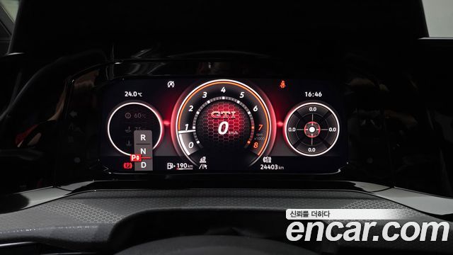 Volkswagen Golf 2024 — photo 8