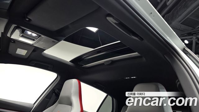 Volkswagen Golf 2024 — photo 18