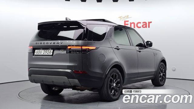 Land Rover Discovery 2018 — photo 2