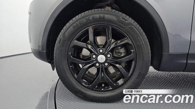 Land Rover Discovery 2018 — photo 5