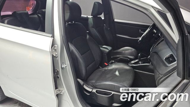 Kia Carens 2014 — photo 11